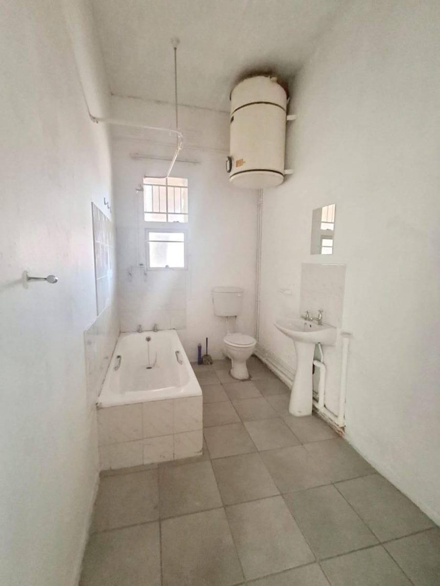 1 Bedroom Property for Sale in Quigney Eastern Cape